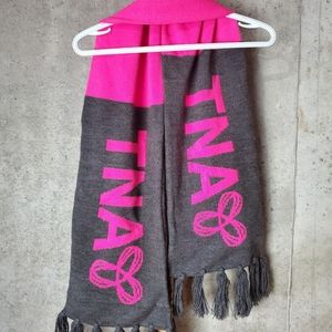TNA aritzia Scarf